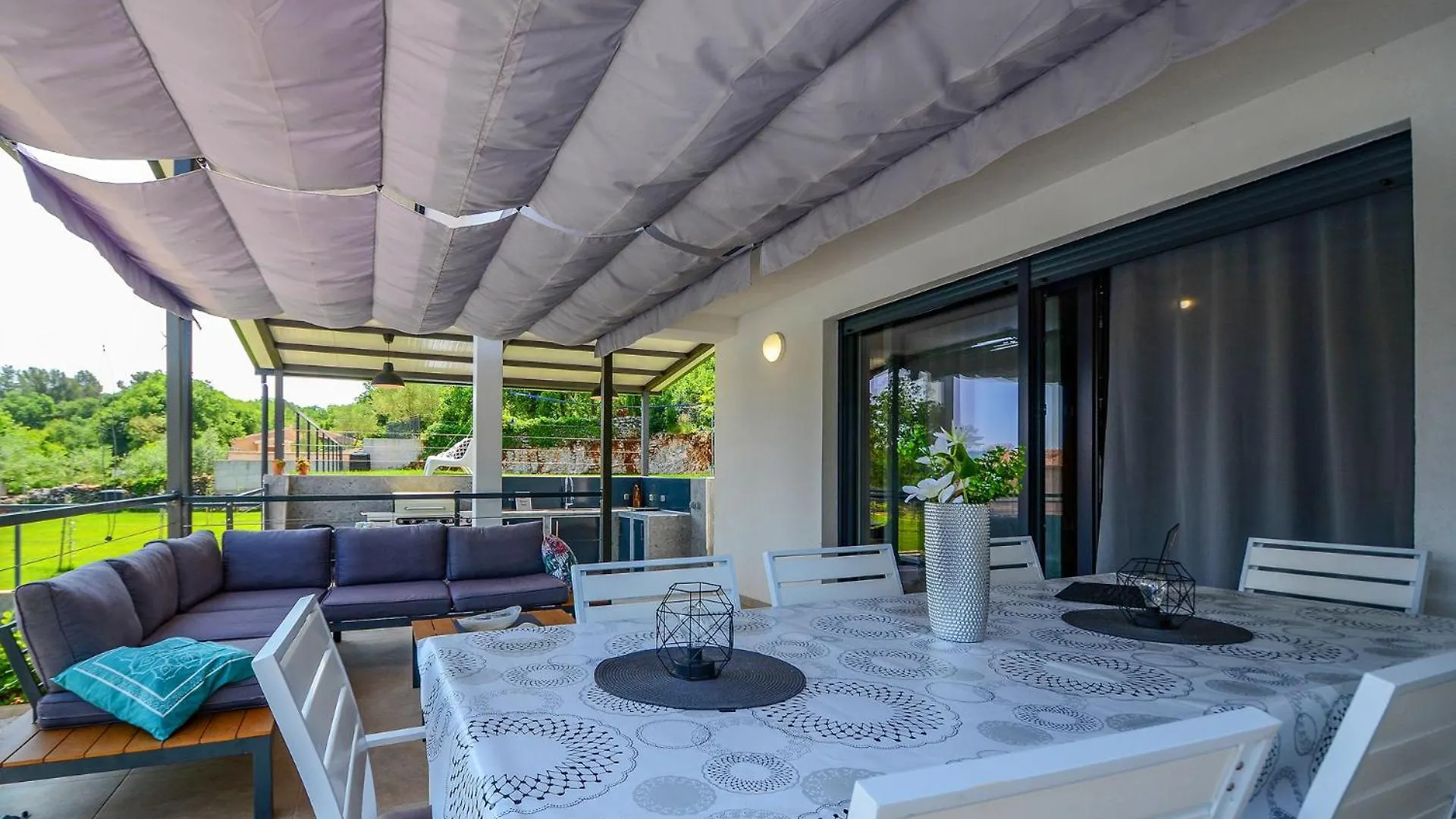 Villa Bellavu For 8 People With Playground & Sea View In Rakalj