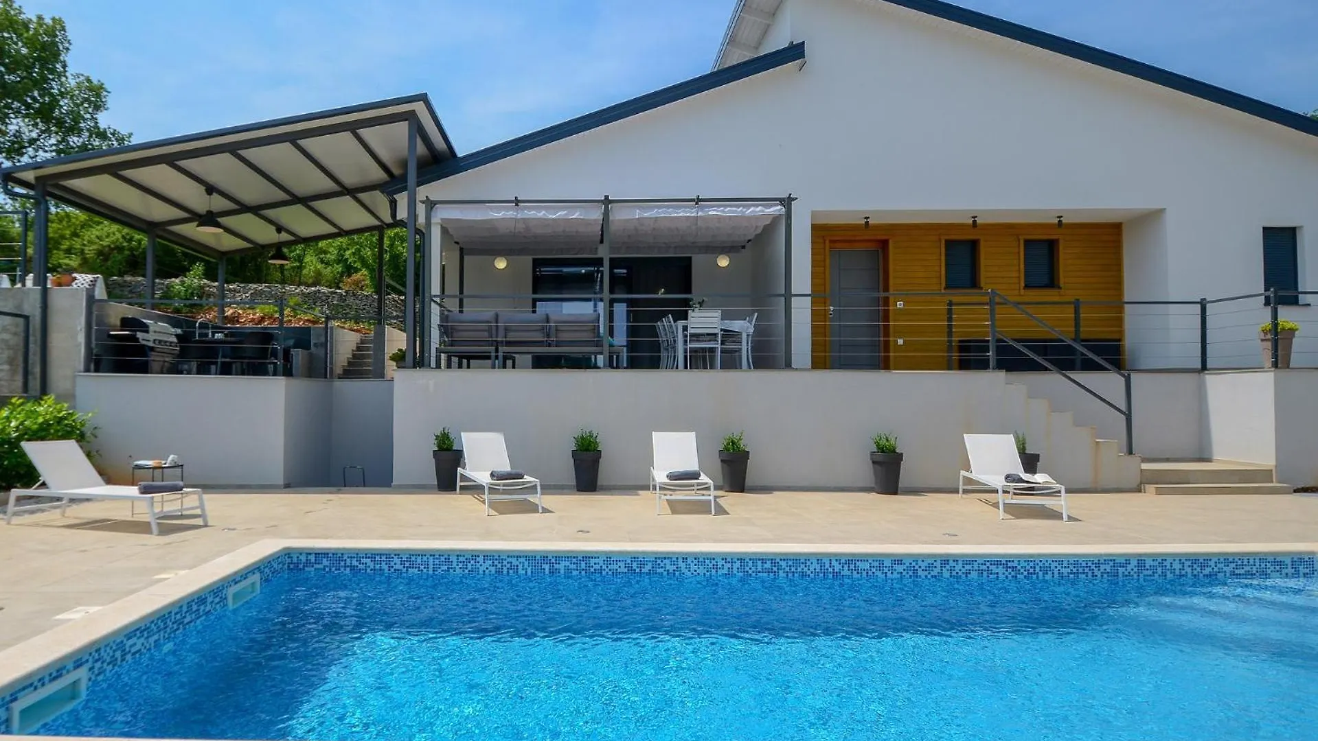 Villa Bellavu For 8 People With Playground & Sea View In Rakalj Croatia